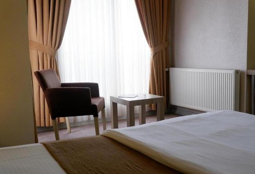 コネクティングルーム（家族用）。, La Bella