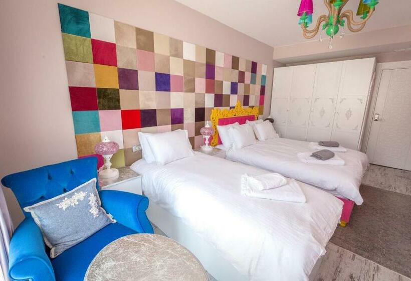 豪华三人间, Limnades Hotel İznik