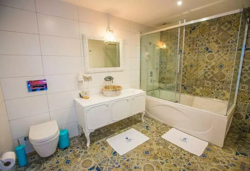 デラックストリプルルーム, Limnades Hotel İznik
