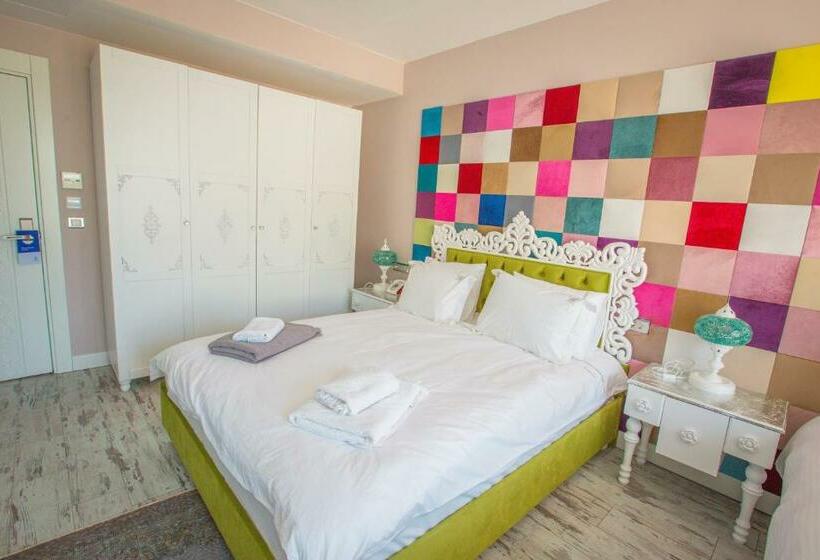 豪华三人间, Limnades Hotel İznik