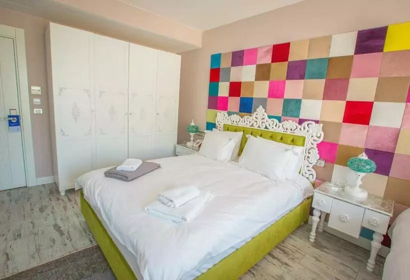 デラックストリプルルーム, Limnades Hotel İznik