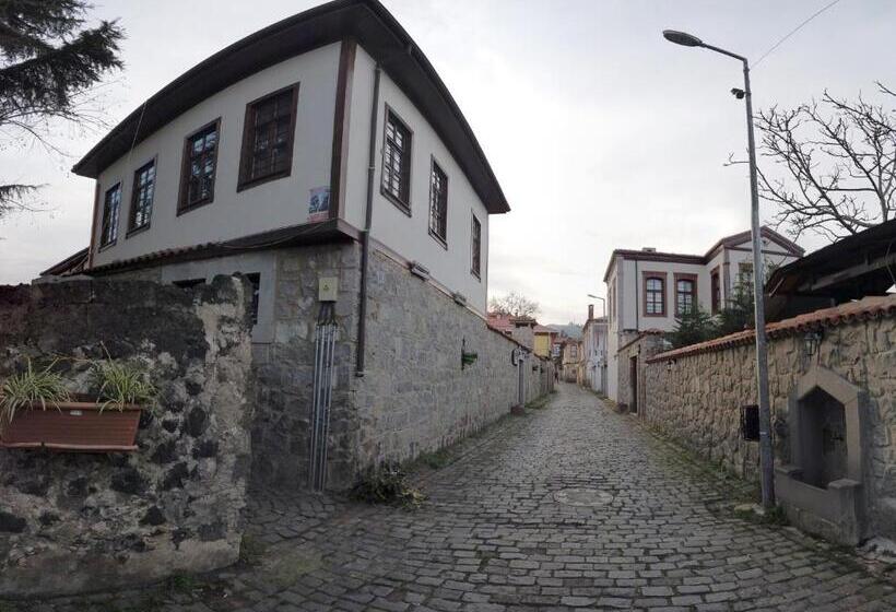 Номер Стандарт, Mehmet Efendi Mansion &