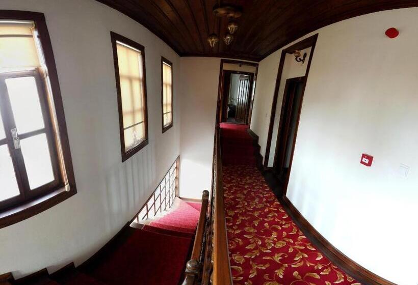 Номер Стандарт, Mehmet Efendi Mansion &