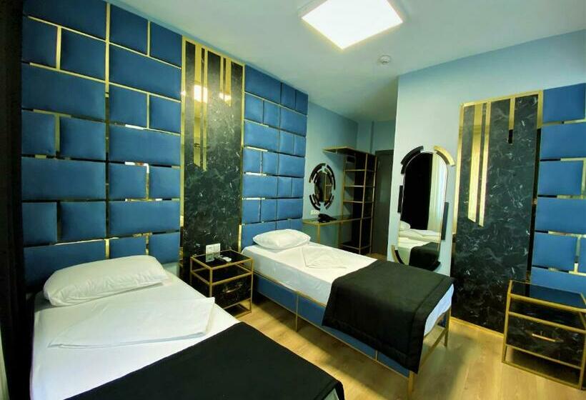 اتاق استاندارد, Orange Airport