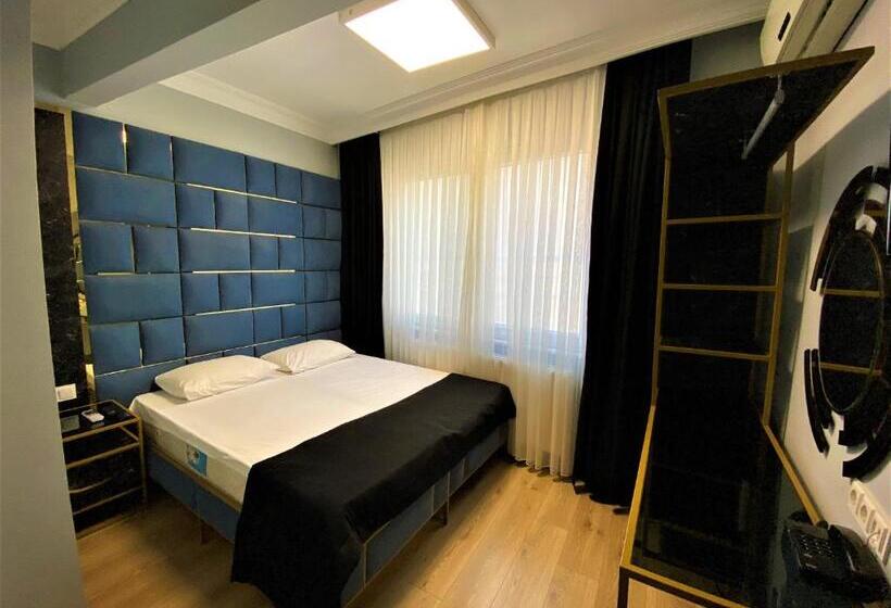 اتاق استاندارد, Orange Airport