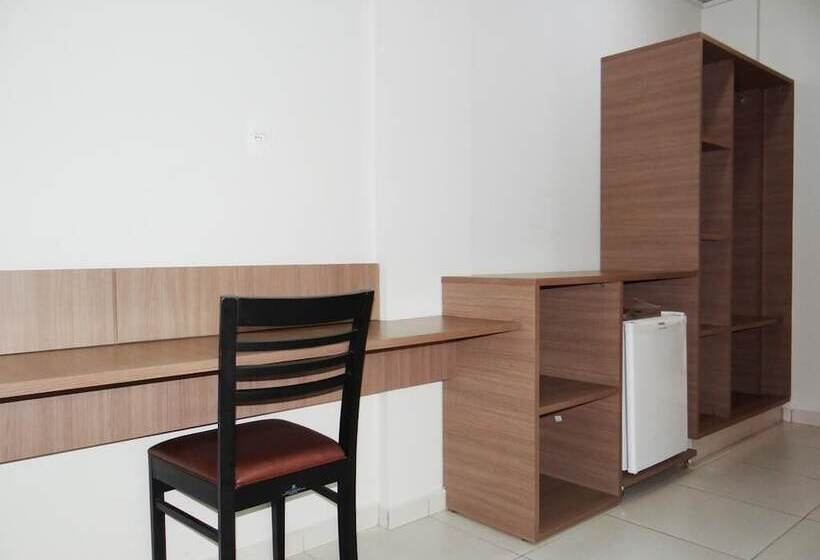 חדר סטנדרט לשלושה, Oásis