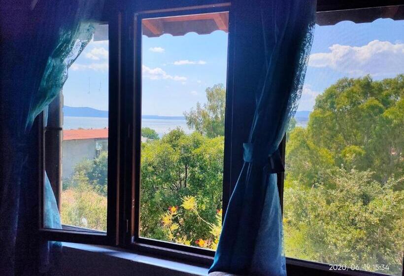 חדר סופריור לשלושה, Selenes Pansiyon