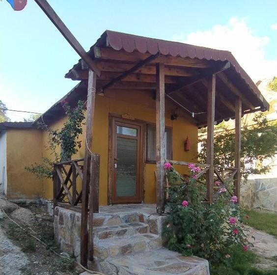 بنجلو قياسى, Selenes Pansiyon