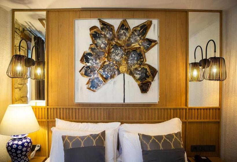 Трехместный Номер Deluxe, The Abc