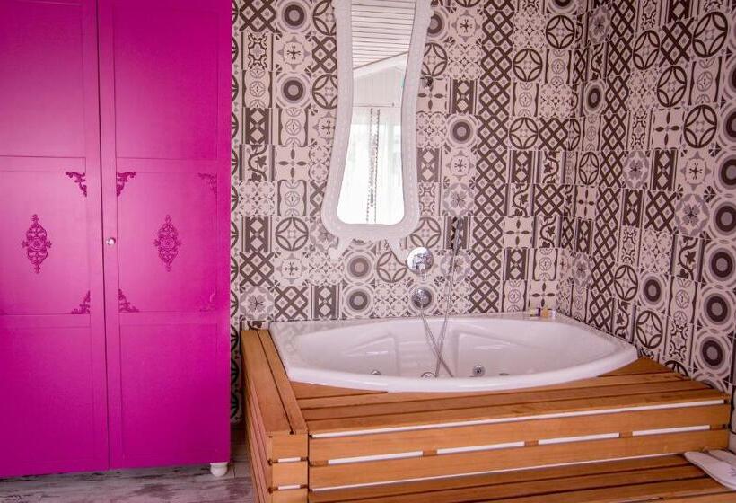 带大床的套房, Limnades Hotel İznik