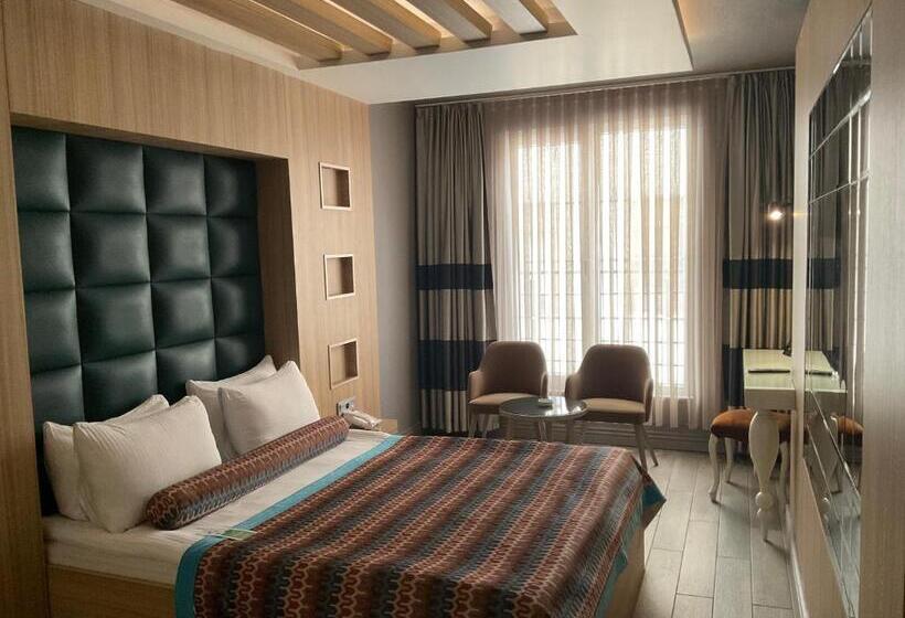 غرفة قياسية, Zade