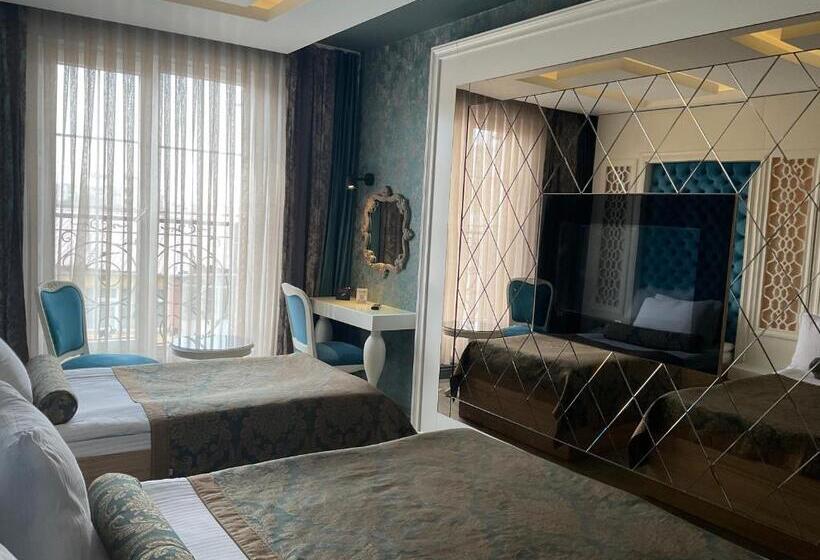 غرفة قياسية, Zade