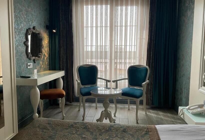 غرفة قياسية, Zade