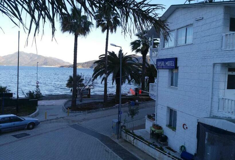 Standard Quadruple Room Sea View, Uysal Motel Beach