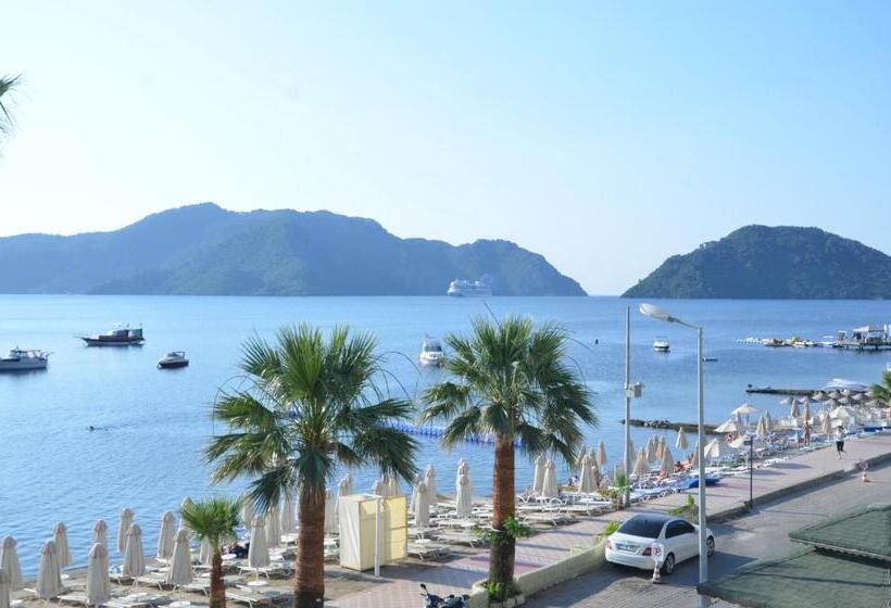 Standard Triple Room Sea View, Uysal Motel Beach