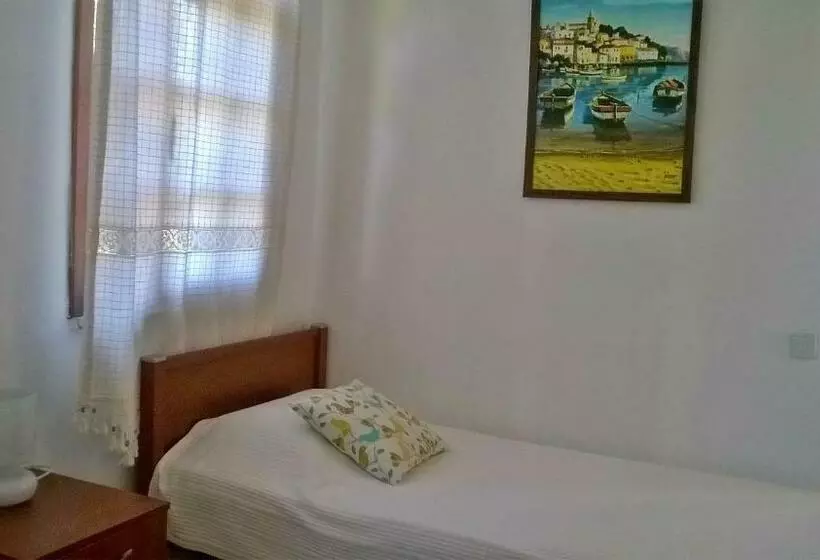 Standard Triple Room, Villa Mercan