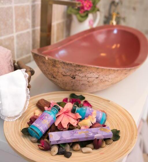 스위트, Chigdem Hotel Special Category