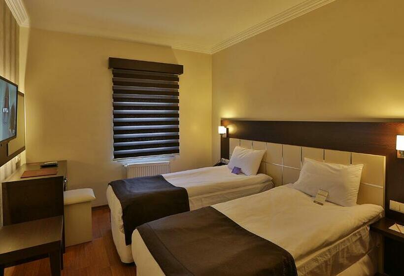 اتاق استاندارد سه نفره, Gaziantep Garni