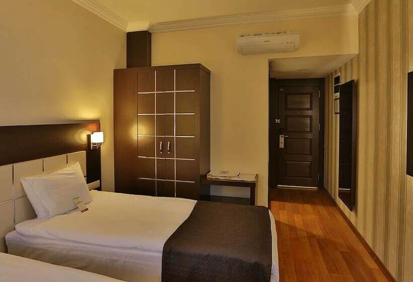 اتاق استاندارد سه نفره, Gaziantep Garni