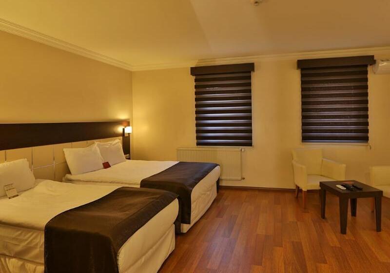 اتاق استاندارد سه نفره, Gaziantep Garni