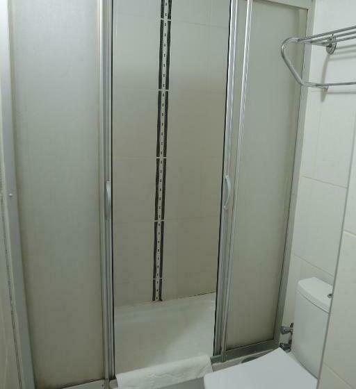 标准三人间, Grand Zara