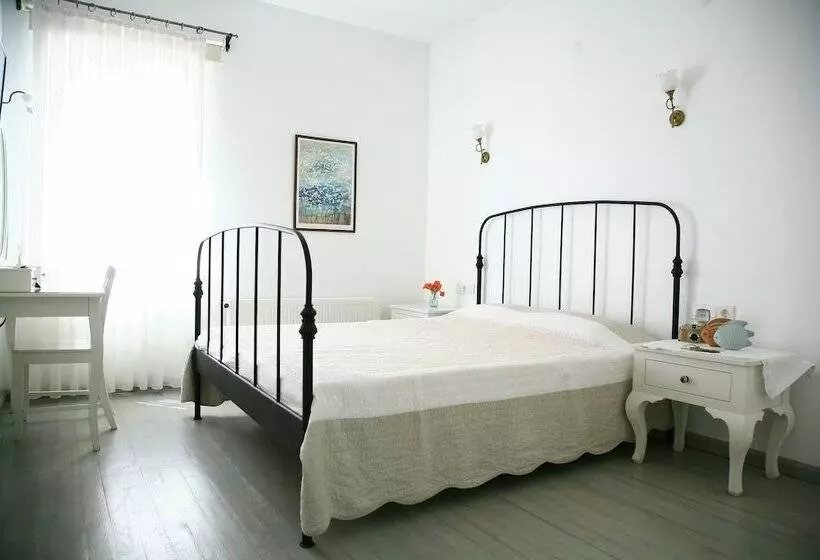 اتاق استاندارد, Gule Cunda