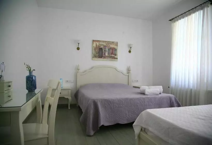 اتاق استاندارد سه نفره, Gule Cunda