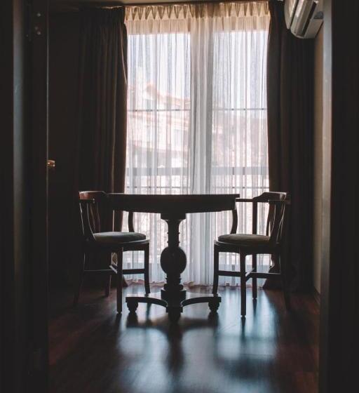 패밀리 룸, Ida Tas Konak