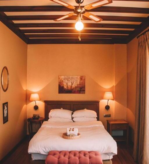 패밀리 룸, Ida Tas Konak