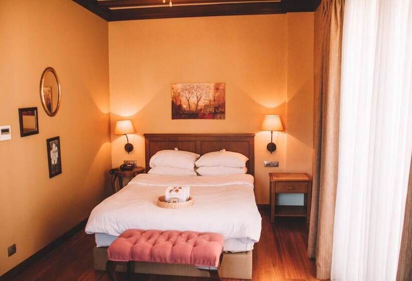 패밀리 룸, Ida Tas Konak