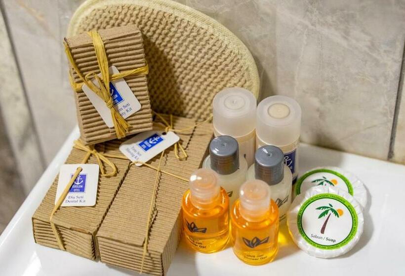 غرفة قياسية مزوَّدة بشُرفة, İskelem Otel