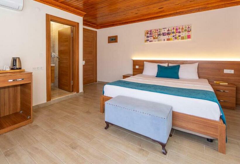 غرفة قياسية مزوَّدة بشُرفة, İskelem Otel