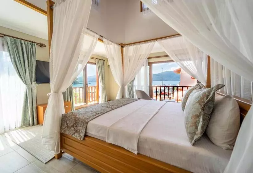 سوئیت با تخت بزرگ, İskelem Otel
