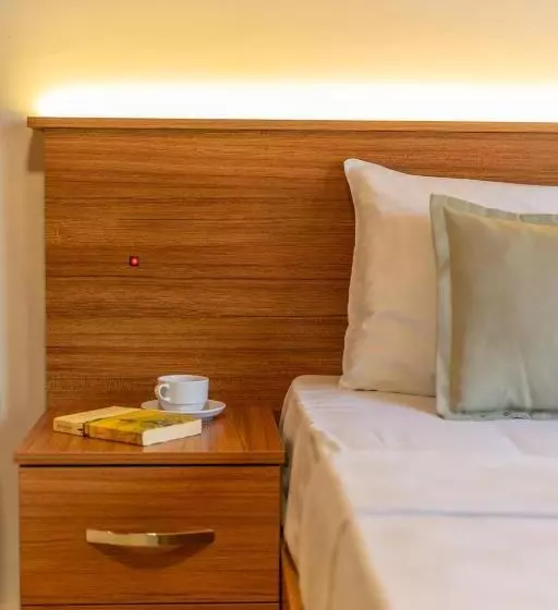 اتاق اکونومی, İskelem Otel