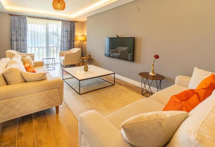 شقة غرفتين, İskelem Otel