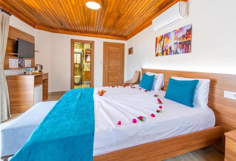 غرفة قياسية مطلّة علي البحر, İskelem Otel