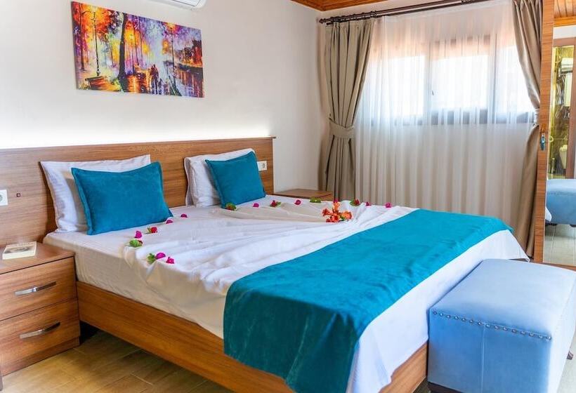 غرفة قياسية مطلّة علي البحر, İskelem Otel