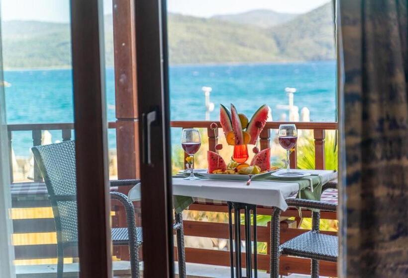 شقة غرفتين, İskelem Otel