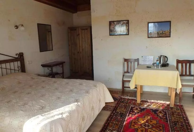 デラックスルーム, Kemal's Guest House