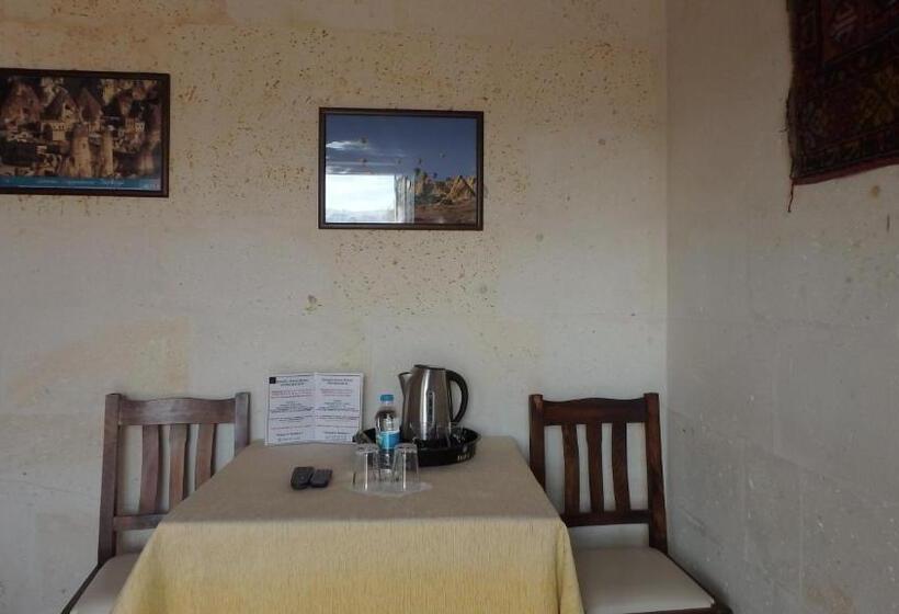Quarto Deluxe, Kemal's Guest House