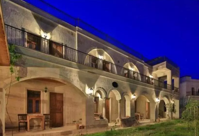 デラックストリプルルーム, Kemal's Guest House