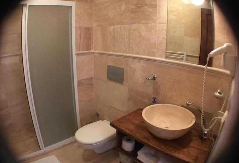 غرفة ديلوكس ثلاثية, Kemal's Guest House