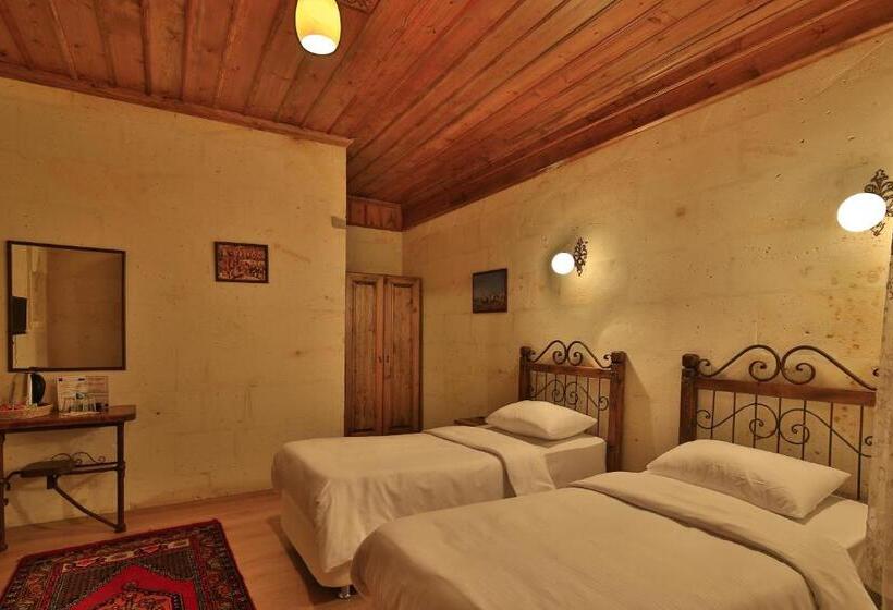 Quarto Triplo Deluxe, Kemal's Guest House