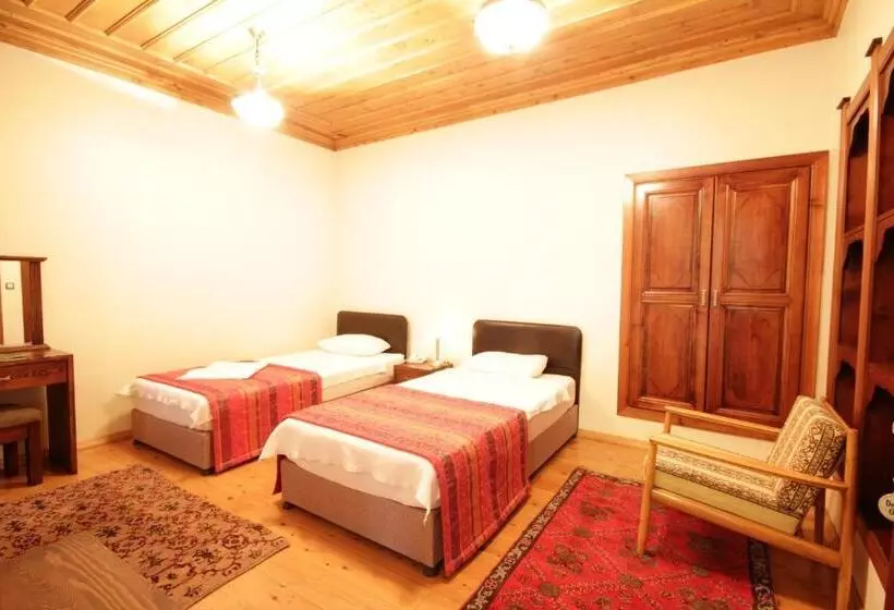 اتاق اکونومی, Konya Dervish