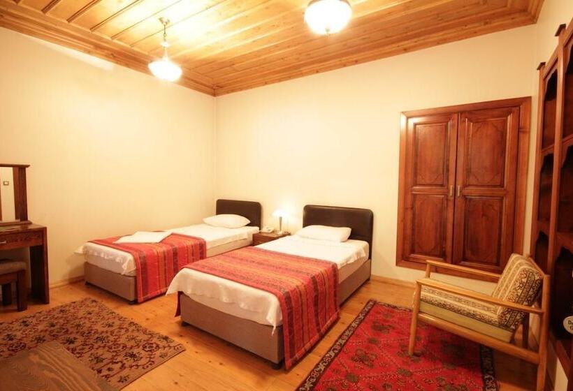 اتاق اکونومی, Konya Dervish