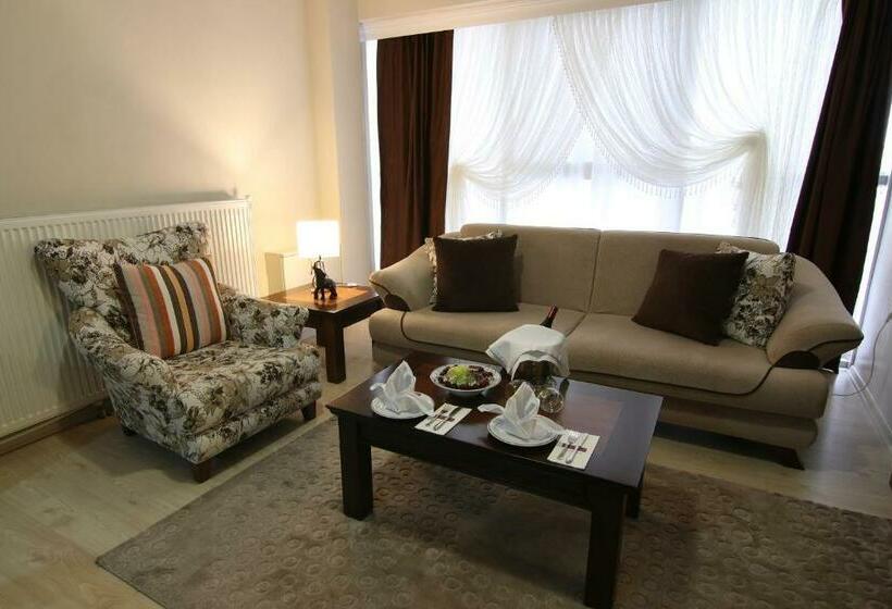 جناح كلاسيكي, Royal Bilgic