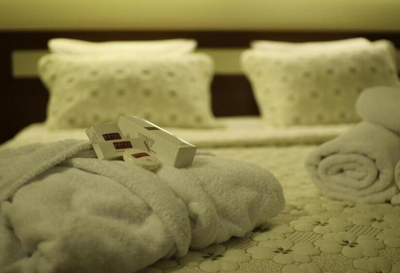 جناح كلاسيكي, Royal Bilgic