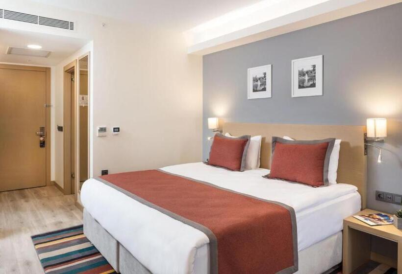 Habitació Familiar Deluxe Llit King, Tryp By Wyndham Ankara Oran