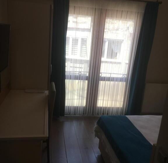 اتاق استاندارد یک نفره, özgür