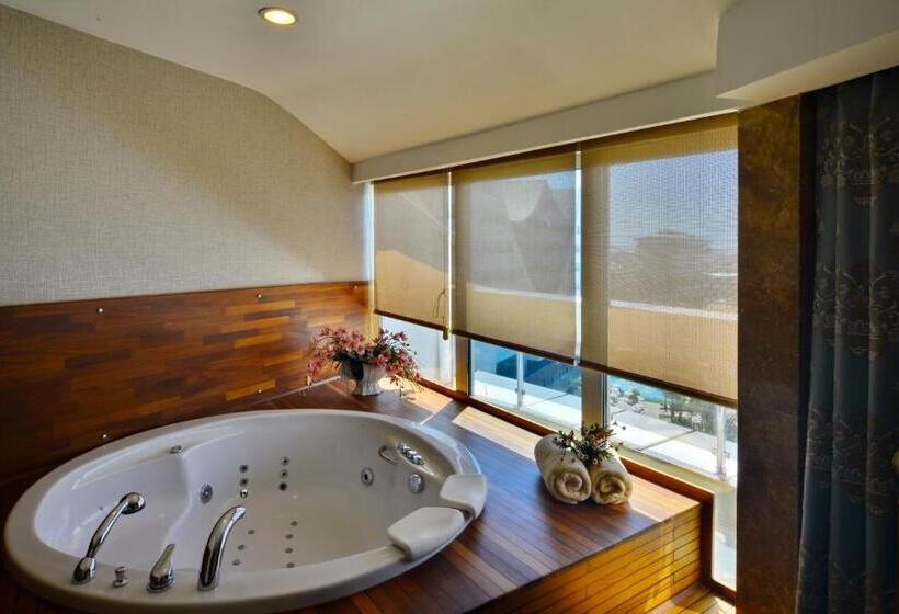 Люкс Кровать Кинг, Orange County Alanya